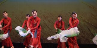 “Cultural China · Huaxing Shines” — 2025 Summer Night of Ethnic Dance Gala and the 20th Anniversary Celebration of Toronto Huaxing Art Troupe Successfully Held