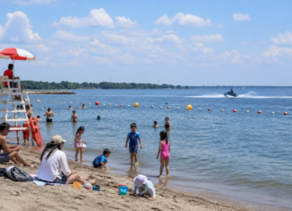 Toronto Expands Jet Ski Restricted Zones This Summer: Motorized Watercraft Banned Within 150 Metres of Shore at Woodbine and Cherry Beaches