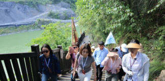 Overseas Chinese-Language Media Explore China’s Transportation History Through Mingyue Gorge’s “Six Routes in One Gorge” Landscape