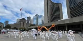 7th Toronto Dragon Festival Features Intangible Cultural Heritage Performances and Robots on the Same Stage