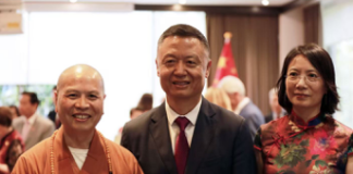 Venerable Dayi Attends Chinese Consulate in Toronto’s Reception Marking 77th National Day